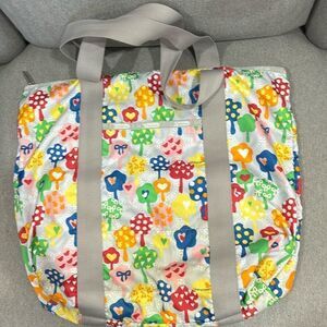 LeSportsac carry all Tree and Flowers print